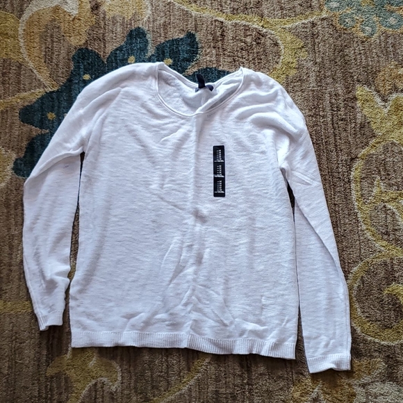 Sweater - Picture 1 of 1
